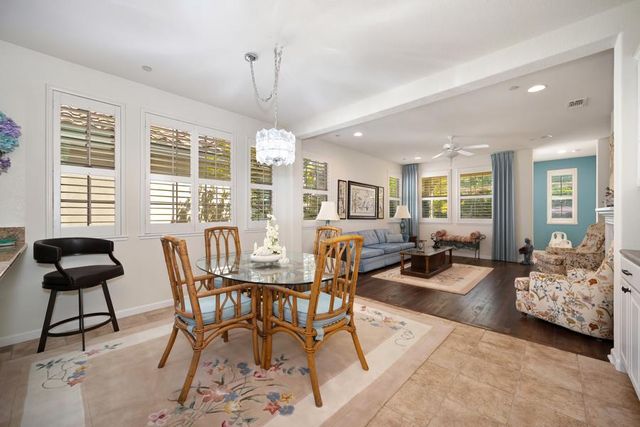 1097 Marseille Ln, Roseville, CA 95747