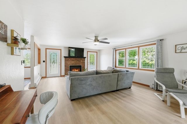 15 Sibley Rd, Ashburnham, MA 01430