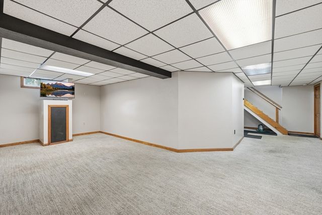 15 Sibley Rd, Ashburnham, MA 01430