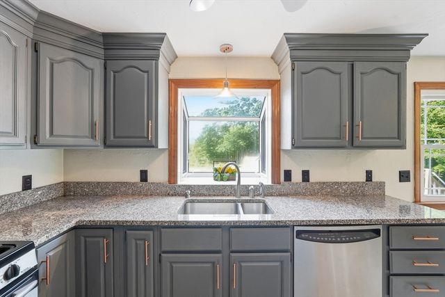 15 Sibley Rd, Ashburnham, MA 01430