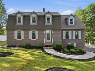15 Sibley Rd, Ashburnham, MA 01430
