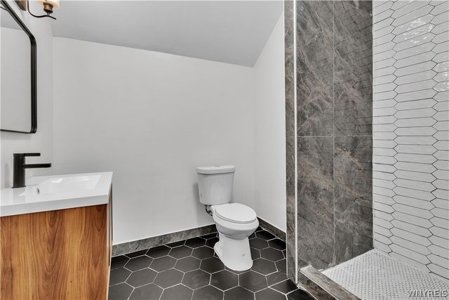 545 Niagara Street, Buffalo, NY 14201