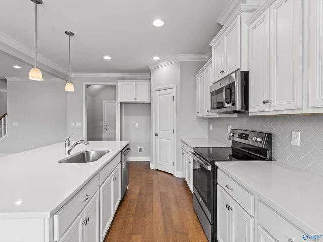 204 Dustin Lane NW, Madison, AL 35757