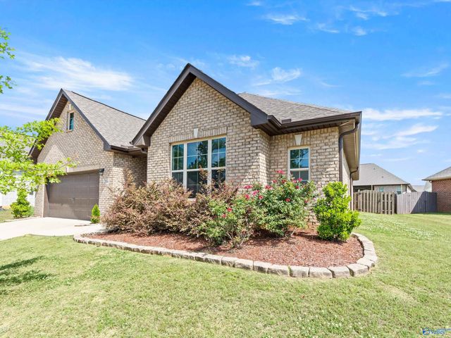 204 Dustin Lane NW, Madison, AL 35757