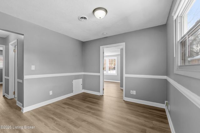 6108 Potts Ln, Crestwood, KY 40014