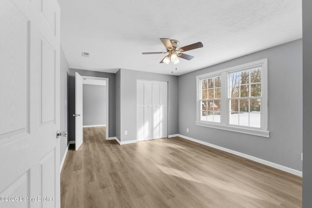 6108 Potts Ln, Crestwood, KY 40014