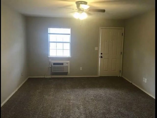 944 N Storer Avenue 11, Fayetteville, AR 72701
