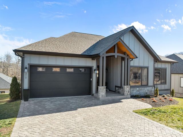 312 Avery Trail Drive, Arden, NC 28704