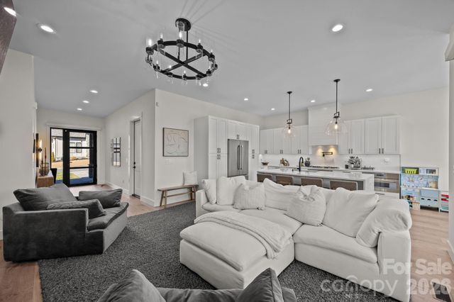 312 Avery Trail Drive, Arden, NC 28704