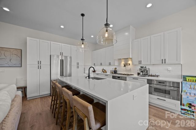 312 Avery Trail Drive, Arden, NC 28704