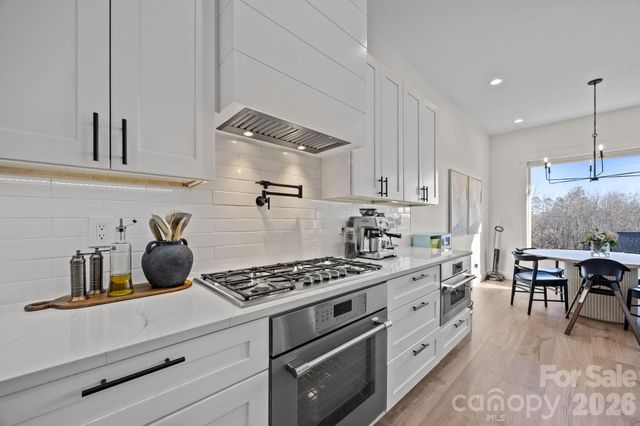 312 Avery Trail Drive, Arden, NC 28704