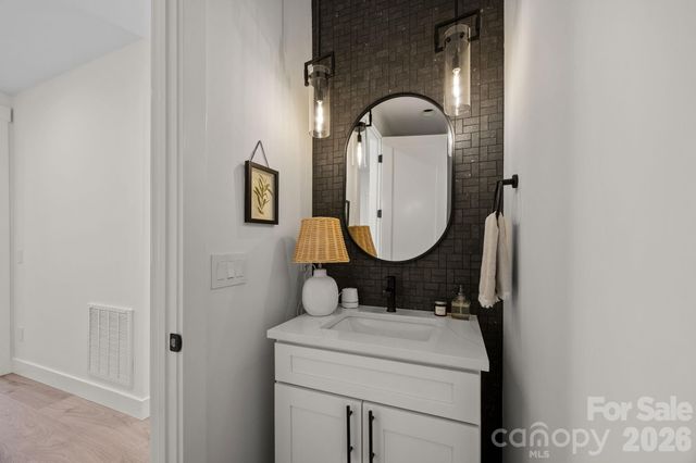 312 Avery Trail Drive, Arden, NC 28704