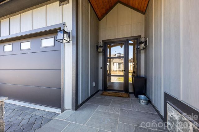 312 Avery Trail Drive, Arden, NC 28704