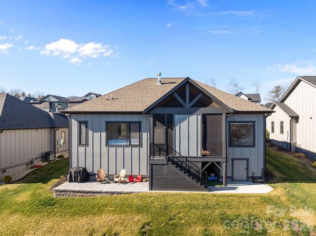 312 Avery Trail Drive, Arden, NC 28704