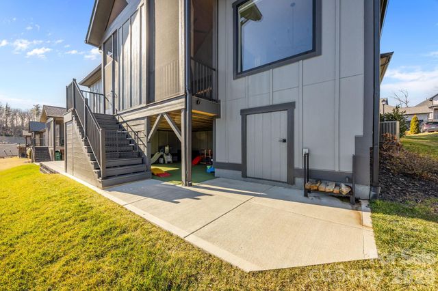 312 Avery Trail Drive, Arden, NC 28704