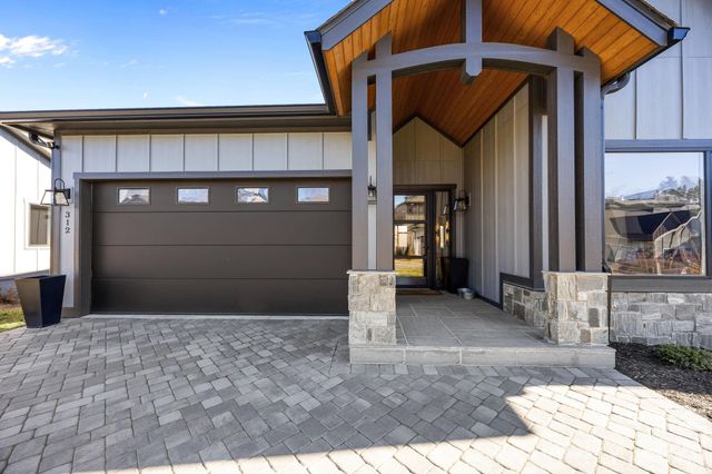 312 Avery Trail Drive, Arden, NC 28704