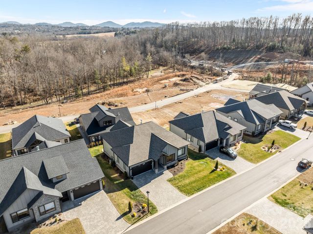 312 Avery Trail Drive, Arden, NC 28704