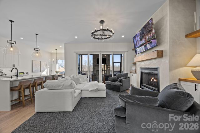 312 Avery Trail Drive, Arden, NC 28704