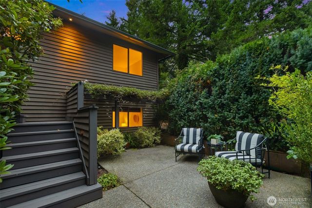 21803 NE 17th Court, Sammamish, WA 98074