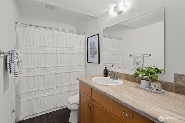 21803 NE 17th Court, Sammamish, WA 98074