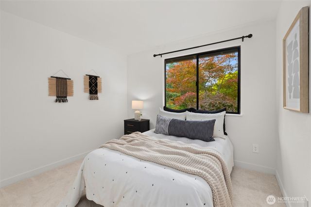 21803 NE 17th Court, Sammamish, WA 98074