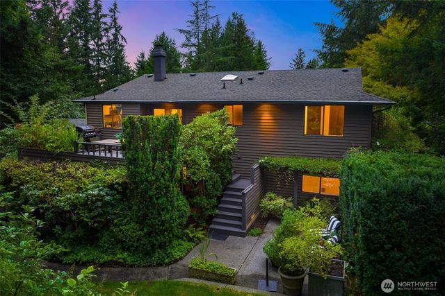 21803 NE 17th Court, Sammamish, WA 98074