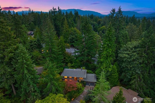 21803 NE 17th Court, Sammamish, WA 98074