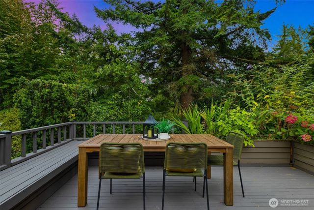 21803 NE 17th Court, Sammamish, WA 98074