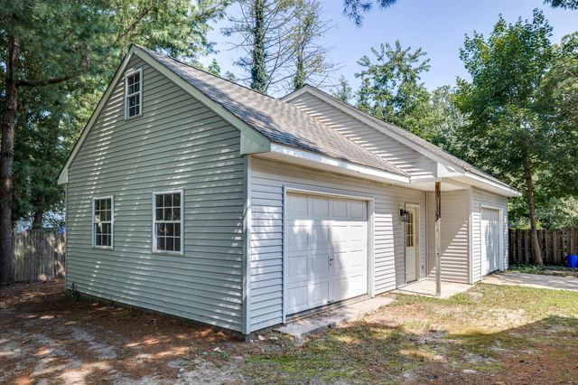 5 WOODLAND AVE, Medford, NJ 08055