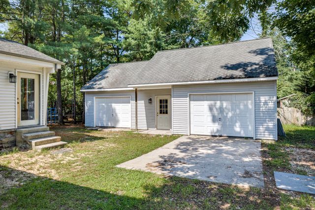 5 WOODLAND AVE, Medford, NJ 08055