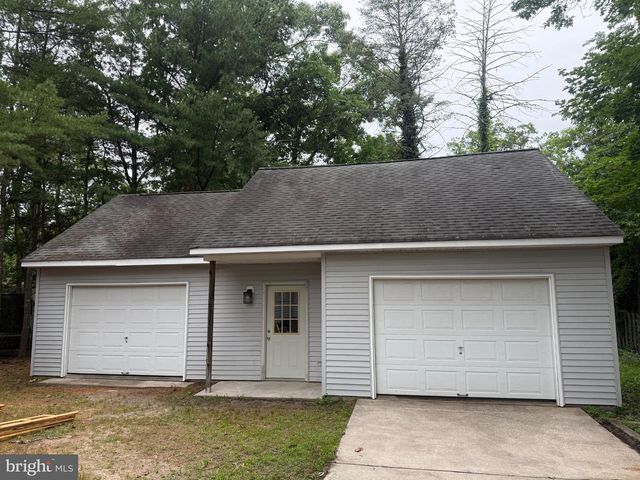 5 WOODLAND AVE, Medford, NJ 08055