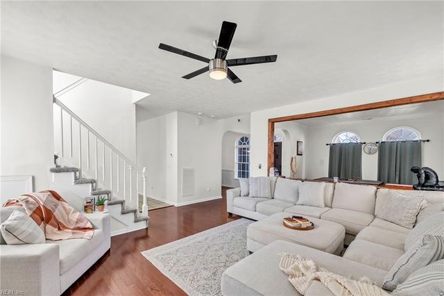 1892 Somersby LN, Virginia Beach, VA 23456