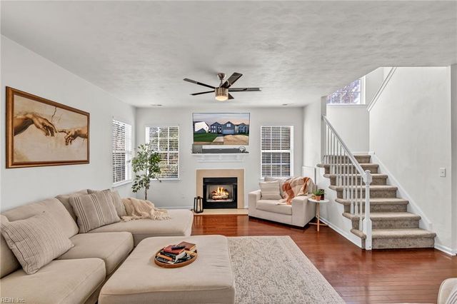 1892 Somersby LN, Virginia Beach, VA 23456