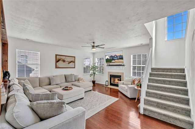 1892 Somersby LN, Virginia Beach, VA 23456