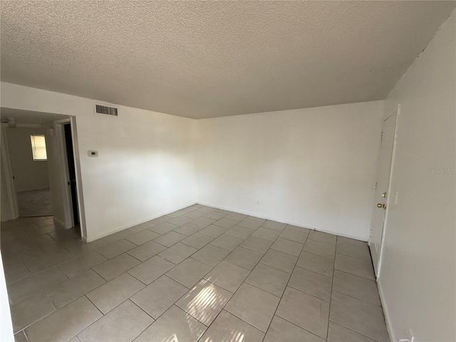 209 NW JEFFERSON CIRCLE N 10, St Petersburg, FL 33702