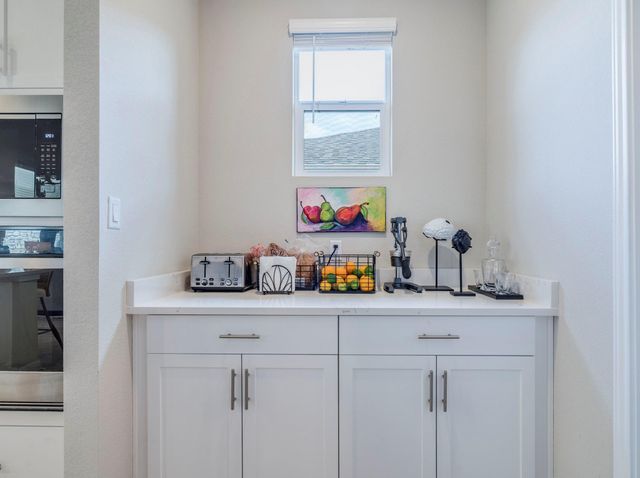 261 Cathedral Mountain DR, Dripping Springs, TX 78620
