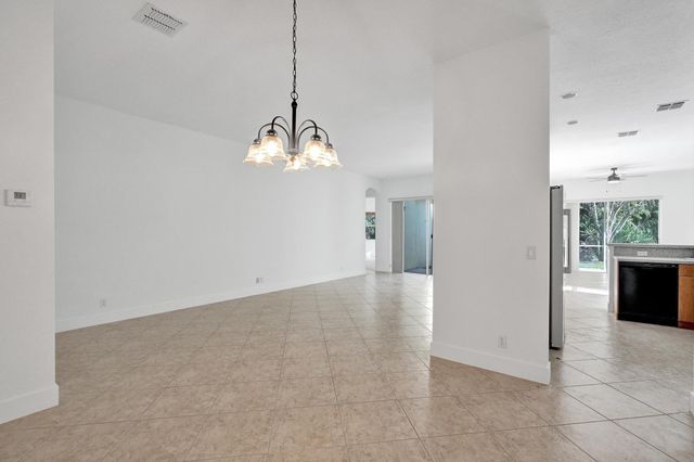 118 NW Pleasant Grove Way, Port St Lucie, FL 34986