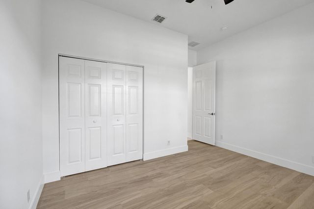 118 NW Pleasant Grove Way, Port St Lucie, FL 34986