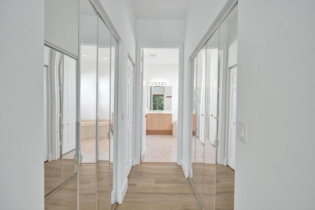 118 NW Pleasant Grove Way, Port St Lucie, FL 34986