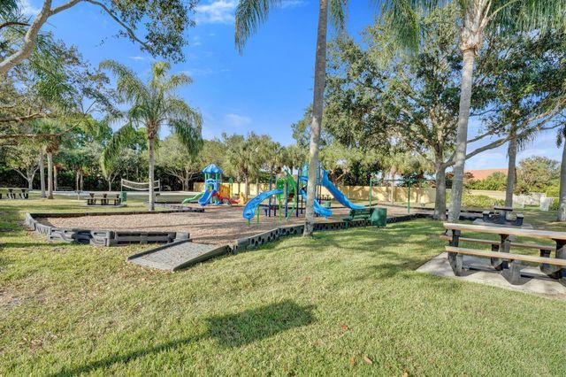 118 NW Pleasant Grove Way, Port St Lucie, FL 34986