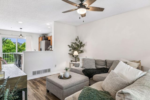 3117 Clover Ridge Drive, Chaska, MN 55318