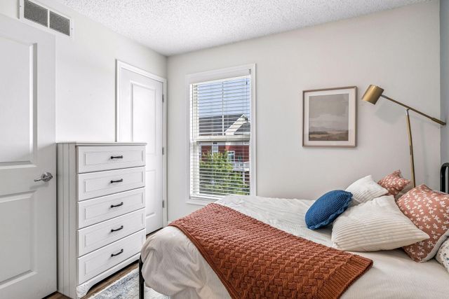 3117 Clover Ridge Drive, Chaska, MN 55318