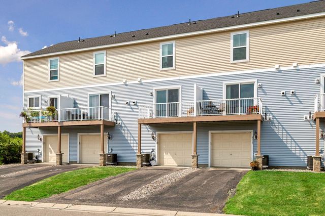 3117 Clover Ridge Drive, Chaska, MN 55318