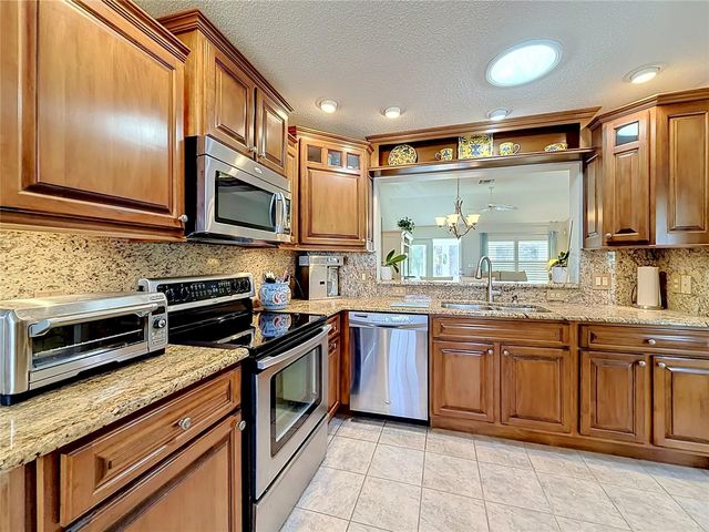 8641 SE 168TH KITTREDGE LOOP, The Villages, FL 32162