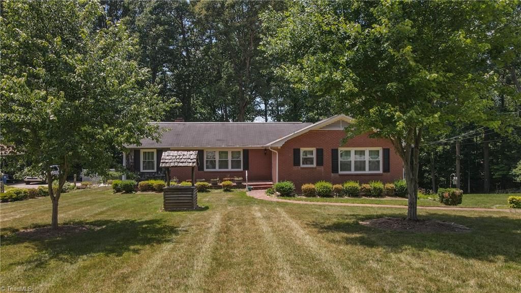 4018 Snyder Drive, Winston-salem, NC 27127