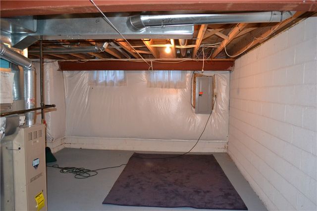 24 Amberwood Place, Greece, NY 14626