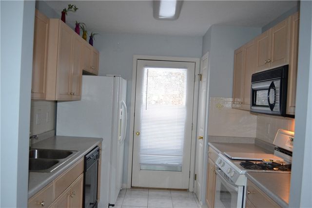 24 Amberwood Place, Greece, NY 14626