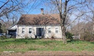 426-426A South St, Halifax, MA 02338