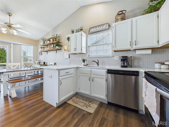 115 Shadowbrooke, Troy, IL 62294