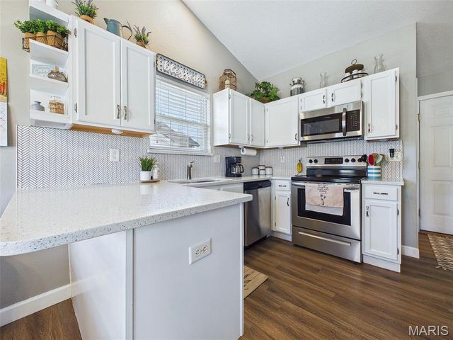 115 Shadowbrooke, Troy, IL 62294